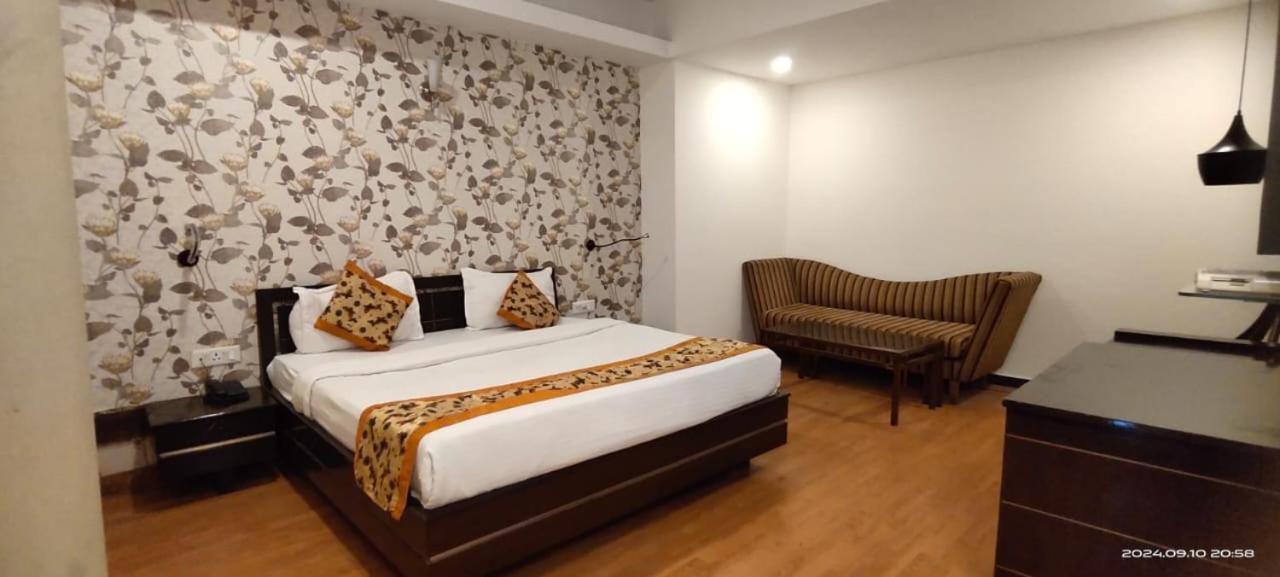Hotel Queens Tower Amritszár Kültér fotó